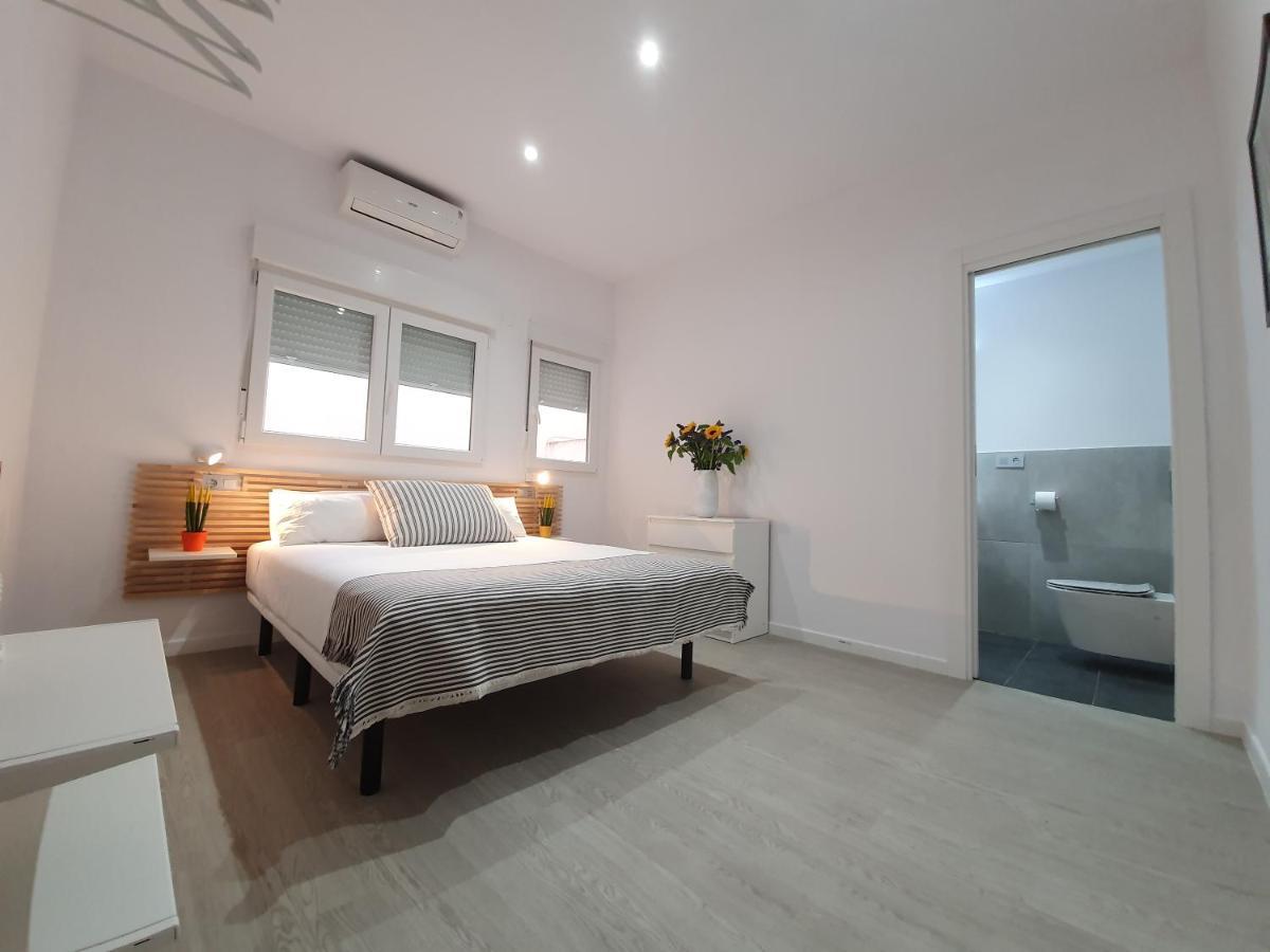 אליקאנטה Casamila Guest House מראה חיצוני תמונה